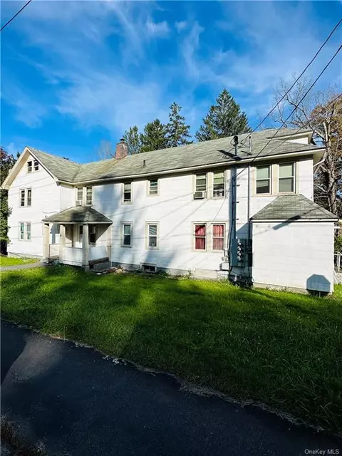 31 Saint Pauls Pl, Liberty, NY 12754