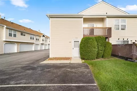 2502 Whispering Hls, Chester, NY 10918