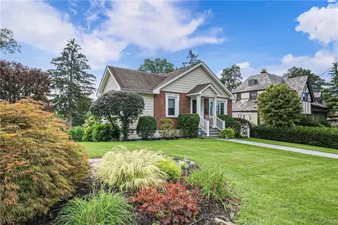 34 Belmont Ave, New Rochelle, NY 10801