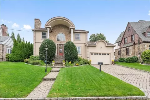 66 Highview Ter, Yonkers, NY 10705