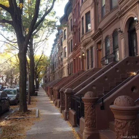 244 W 137th St, New York, NY 10030