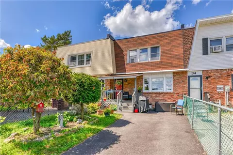 36 Whitman Ct, Wallkill, NY 10941