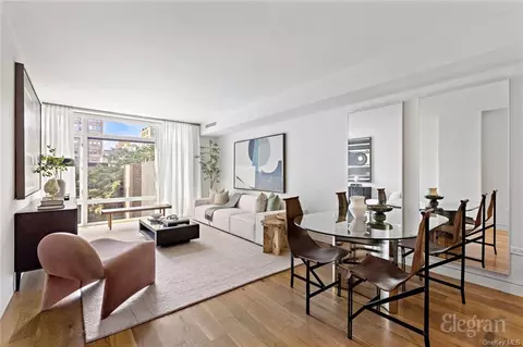 151 W 21st St #7E, New York, NY 10011