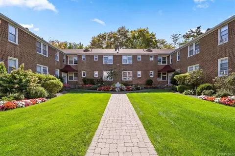 7 Bryant Cres #2D, White Plains, NY 10605