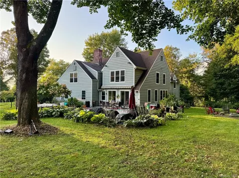5 Jonas Ln, Lewisboro, NY 10536