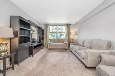 70 Barker St #511, Mount Kisco, NY 10549