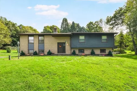 270 Ridge Rd, Hamptonburgh, NY 10916