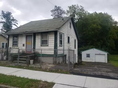 586 South St, Newburgh, NY 12550