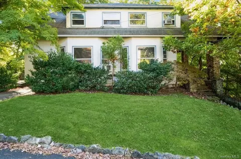 52 Circle Dr, Greenburgh, NY 10706