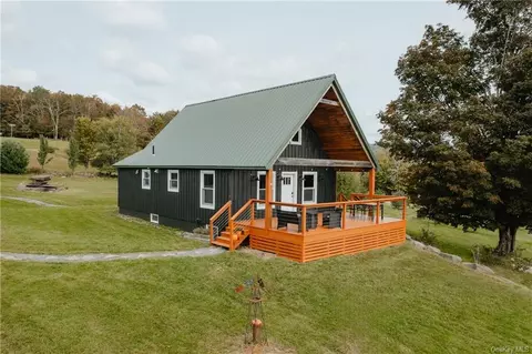 70 Old Broadhead Rd, Fallsburg, NY 12733
