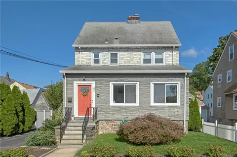 42 Park Pl, Harrison, NY 10528