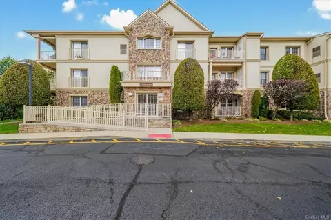 32 N De Baun Ave #307, Ramapo, NY 10901