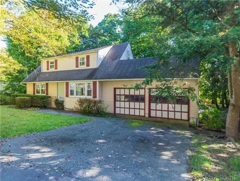 16 Mallory Rd, Ramapo, NY 10977