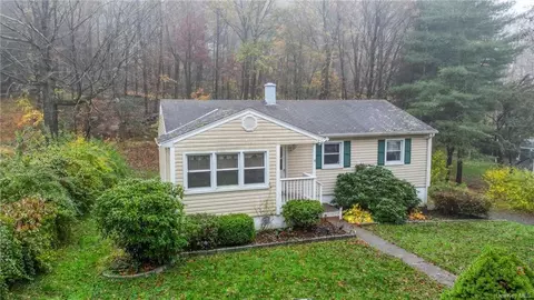 116 Chestnut Ridge Rd, Mahopac, NY 10541