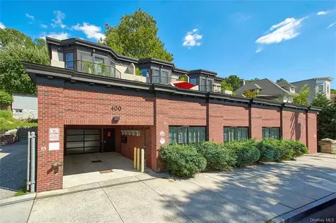 400 Warburton Ave #3, Greenburgh, NY 10706
