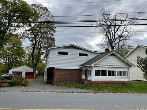 35 W Main St, Pawling, NY 12564