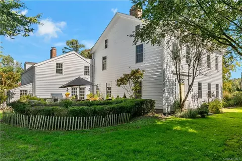 2717 Old Yorktown Rd, Yorktown, NY 10598