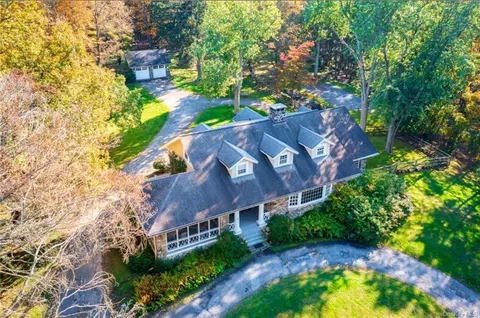 225 Red Mill Rd, Cortlandt, NY 10567