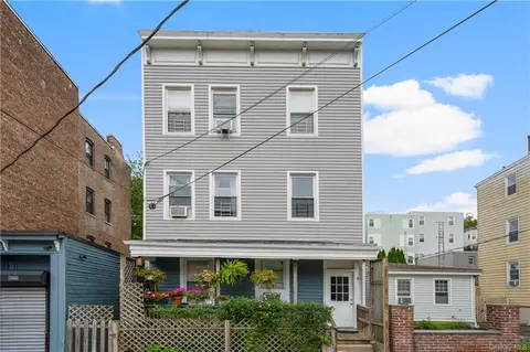 8 Seymour St, Yonkers, NY 10701