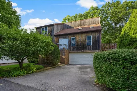 3 Maul Pl, New Rochelle, NY 10801