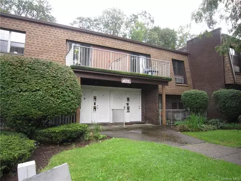 424 Carpenter Ave #12, Newburgh, NY 12550