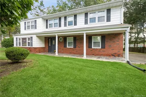 27 Hale Pl, Orangetown, NY 10983