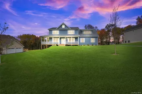 118 Joyce Way, New Windsor, NY 12553