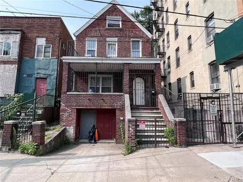 710 Oakland Pl, Bronx, NY 10457