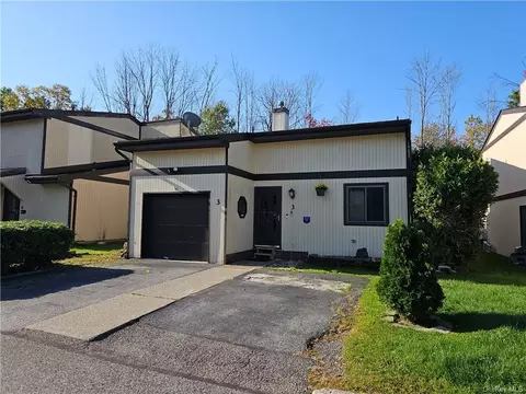 3 Langton Mews, Wallkill, NY 10940