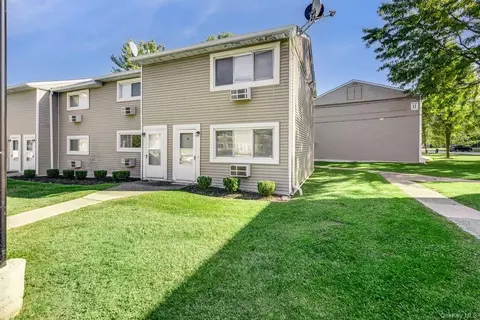 3 Fishkill Glen Dr #A, Fishkill, NY 12524