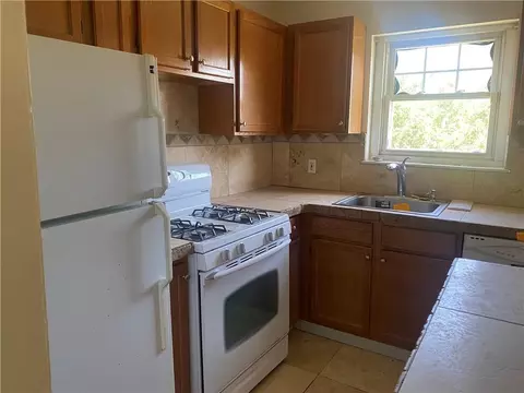 1879 Crompond Rd #F-11, Peekskill, NY 10566