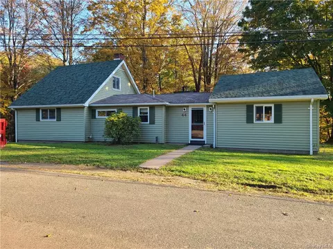 44 Wolf Lake Rd, Thompson, NY 12775
