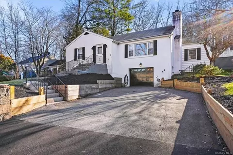 14 Woodland Rd, Bedford Hills, NY 10507