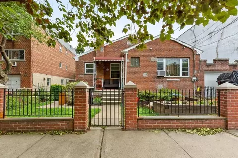 1960 Chatterton Ave, New York, NY 10472