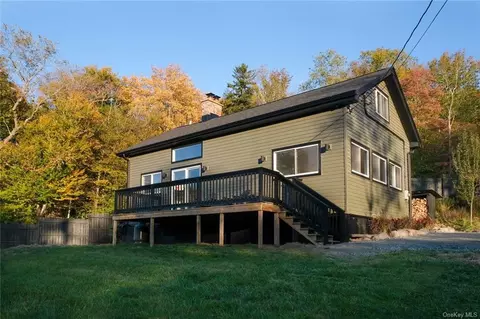 26 Hunter Rd, Parksville, NY 12768