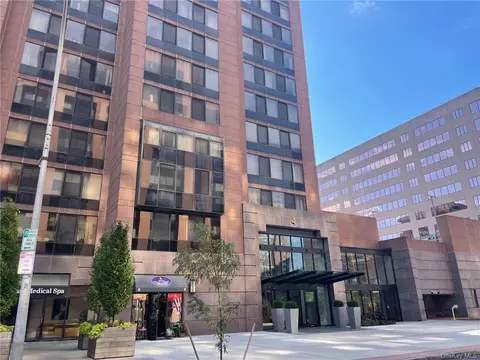 4 Martine Ave #807, White Plains, NY 10606