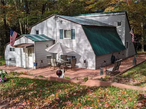 317 Labaugh Rd, Hurleyville, NY 12747