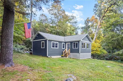 155 Hickory Bend Rd W, Carmel, NY 10512
