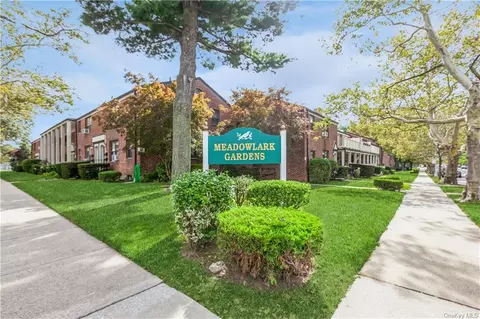 196-62 69th Ave #1, Fresh Meadows, NY 11365