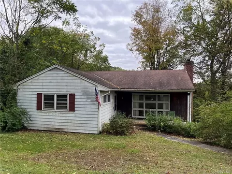 90 Bainbridge Ave, Mount Pleasant, NY 10594