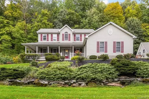 264 Devon Farms Rd, Stormville, NY 12582