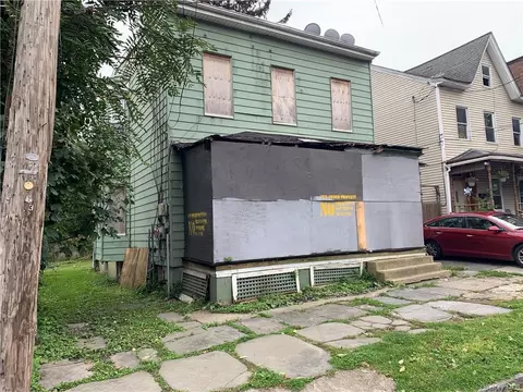 273 1st St, Newburgh, NY 12550