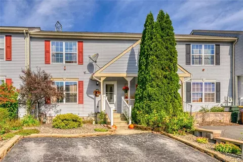 21 Marian Ct, Warwick, NY 10990