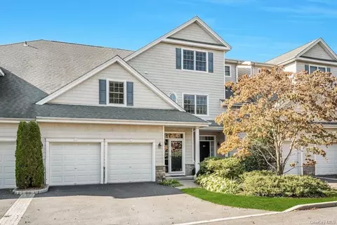 708 Half Moon Bay Dr, Cortlandt, NY 10520