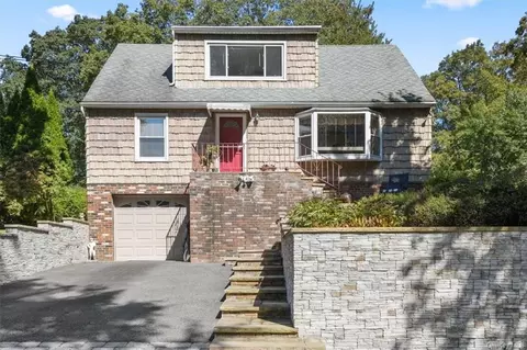 6 Crugers Rd, Cortlandt, NY 10548