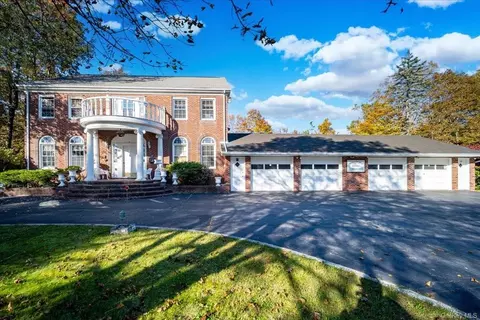 39 Starr Ave, Thompson, NY 12701