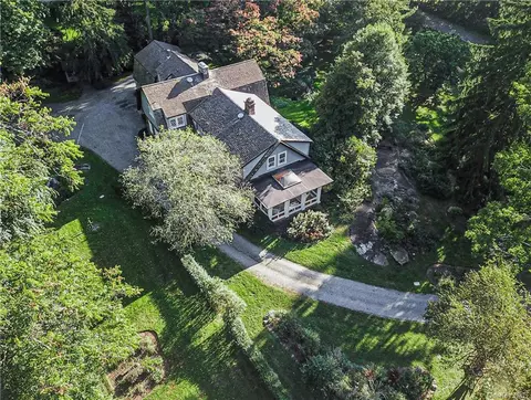 39 Hawthorne Way, Greenburgh, NY 10530