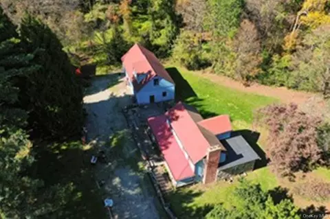 46 Bard Rd, Beekman, NY 12570