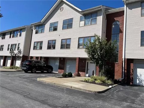 185 Deer Ct Dr #185, Middletown, NY 10940