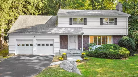 25 N Lake Rd, North Castle, NY 10504
